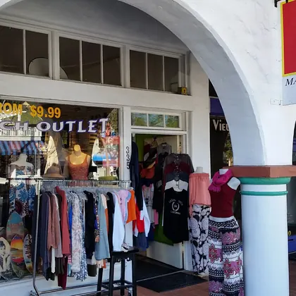Main Beach Outlet, business photo 2