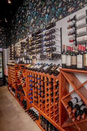 Spigot Liquor, business photo 4